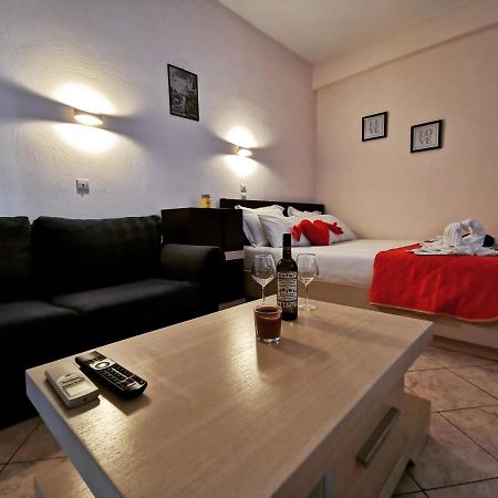 Studios Nelli Alonissos Patitírion Exteriör bild